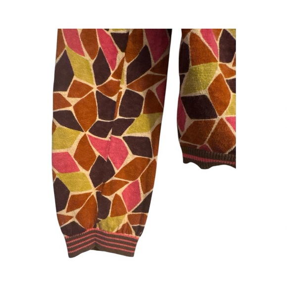 Mali Parmi Geometric Patterned Women's Button up Cardigan Sweater - Picture 5 of 11